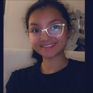 Meet your Posher, Daniela